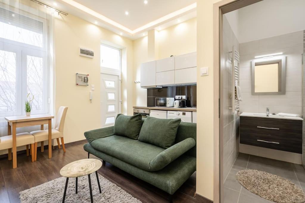 Peppy Home Of Harmony Budapest Exterior foto