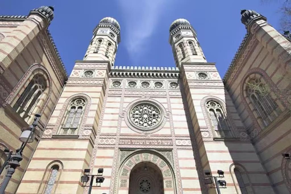 Peppy Home Of Harmony Budapest Exterior foto