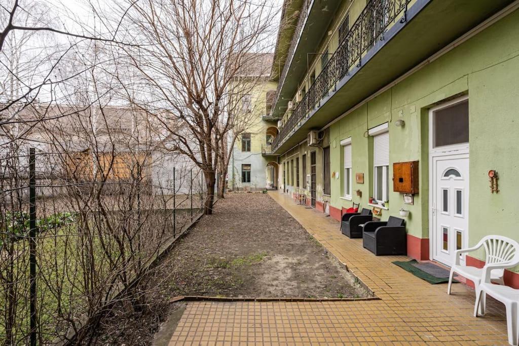 Peppy Home Of Harmony Budapest Exterior foto